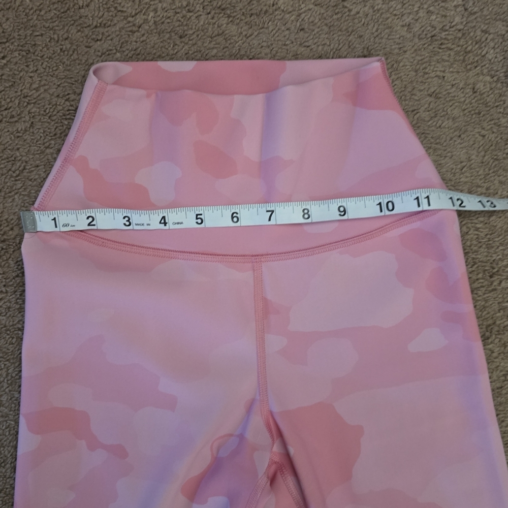 ALO Yoga Vapor Pink Camo Leggings - Picture 1 of 5
